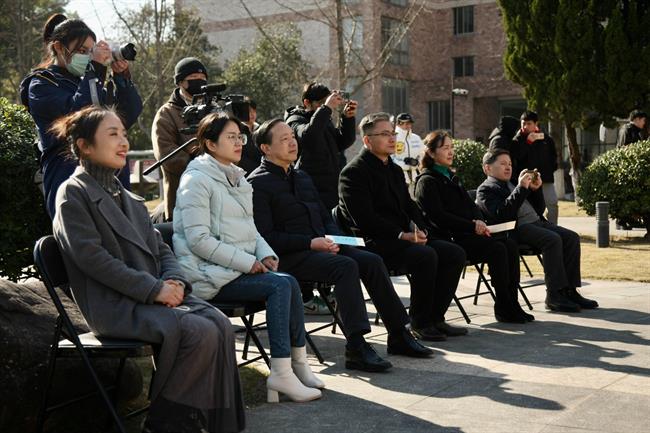 2K4A8975.jpg 2K4A8975.jpg