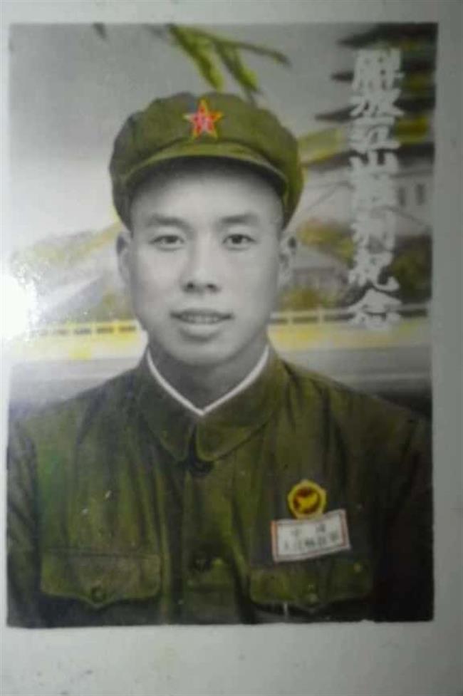 四版之一2作者祖父的“解放一江山胜利纪念”照.jpg