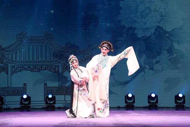 昆曲《牡丹亭·惊梦》1.JPG