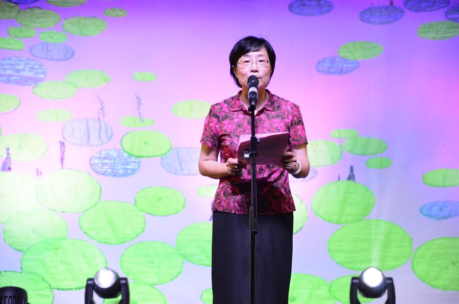 学院党委副书记副院长朱海闵致词